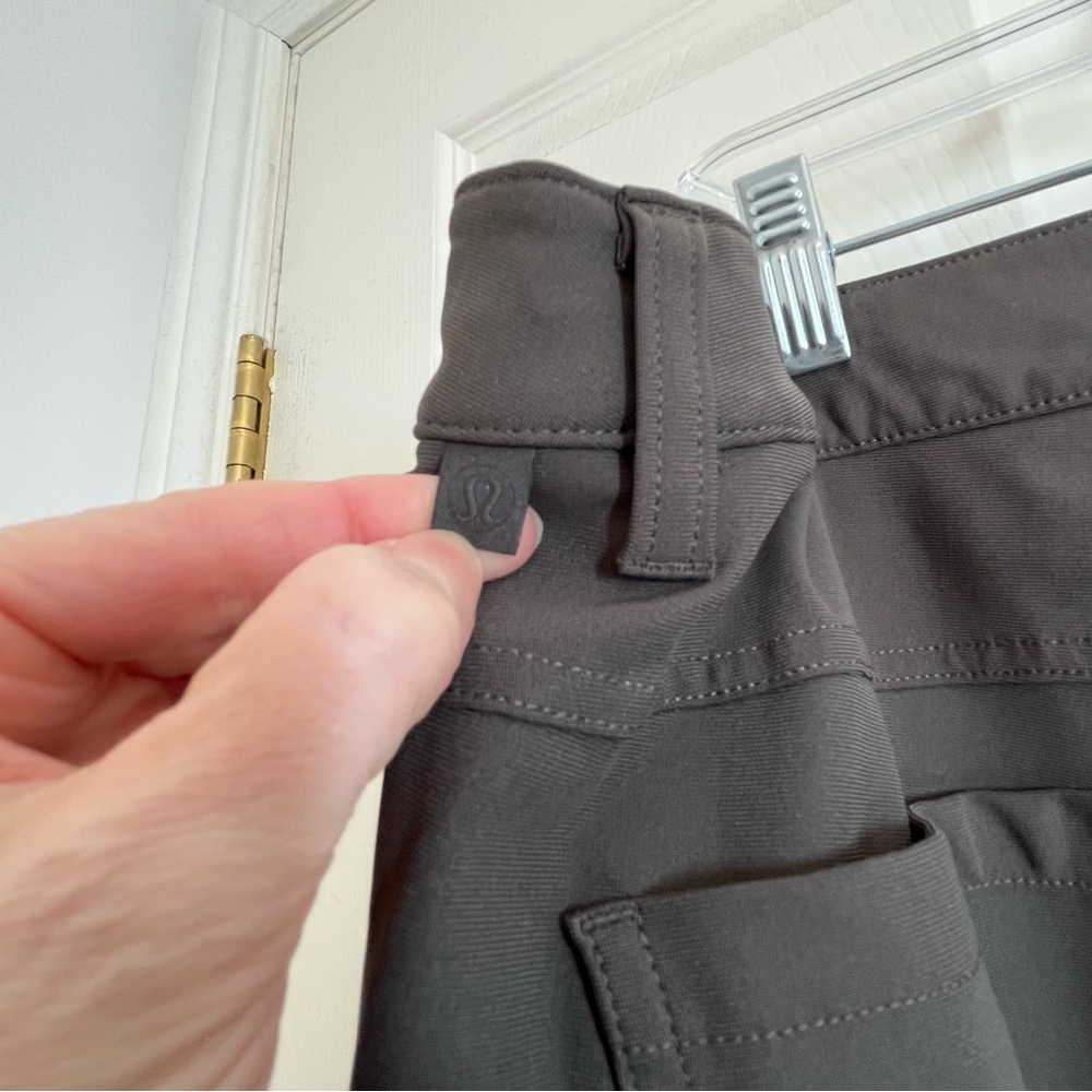 lululemon athletica Men's Dark Gray ABC Chinos Size 38 - Picture 5 of 9